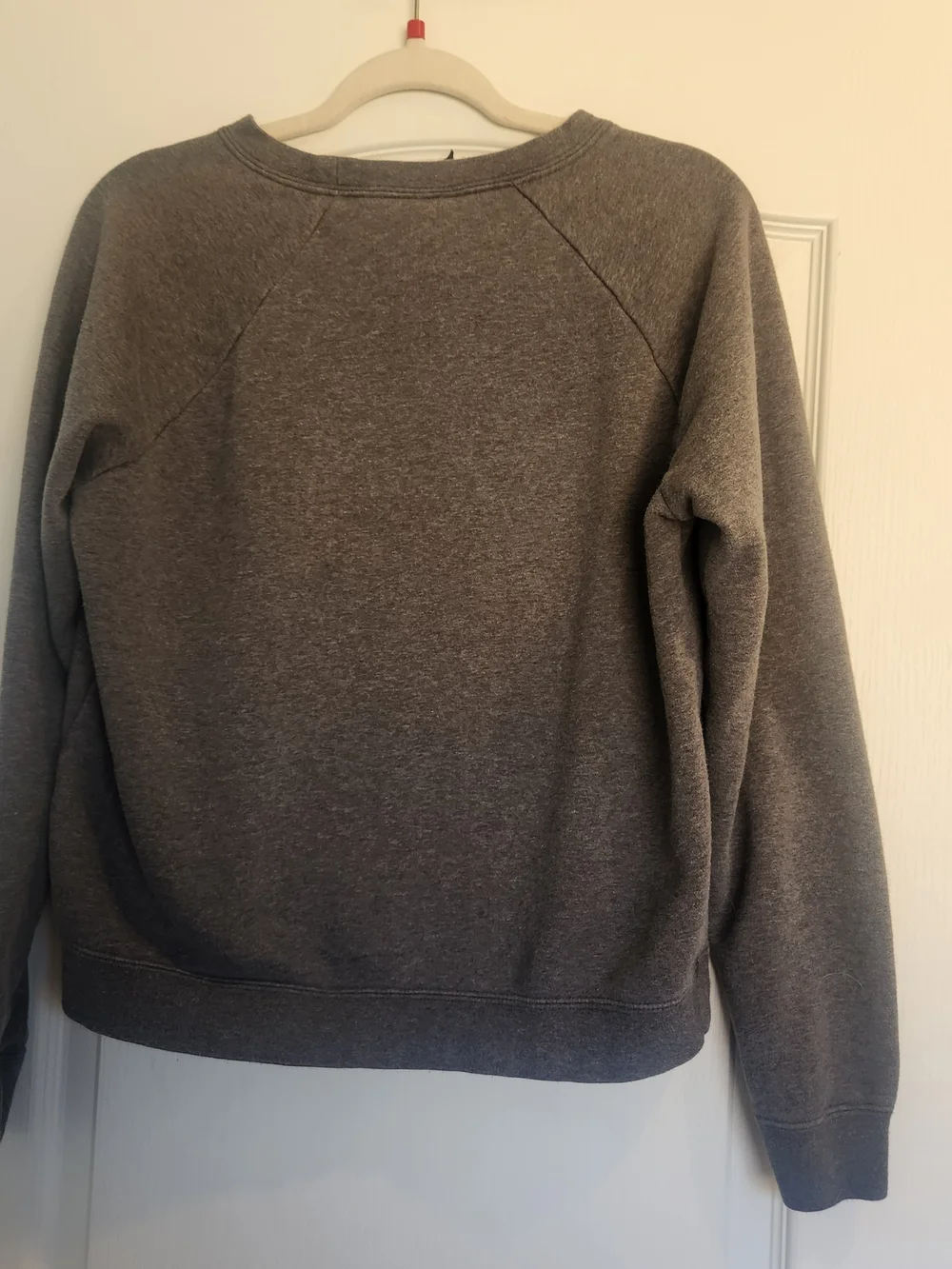 Nike Womens Gray Pullover Sweatshirt with White Swoosh M Euc